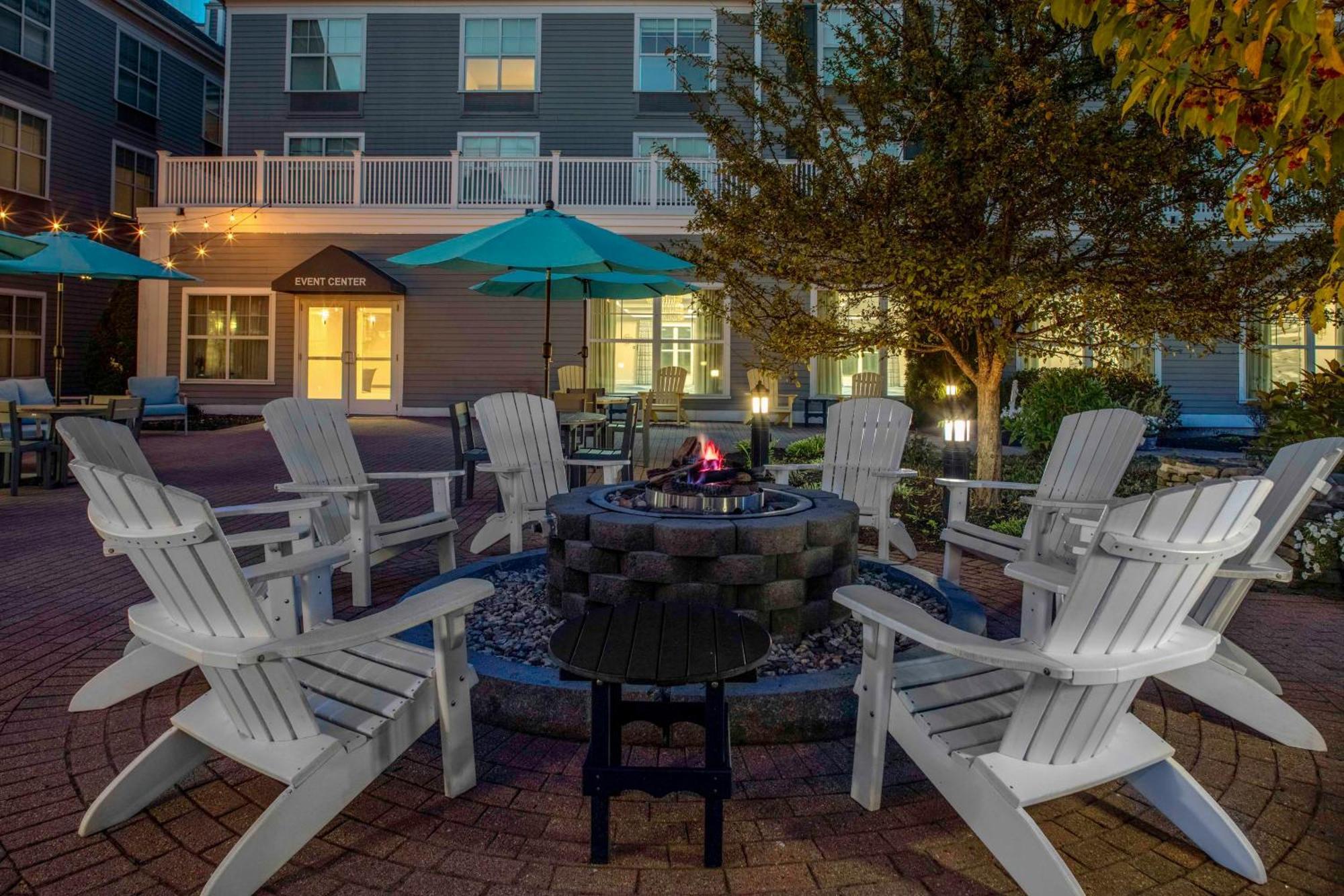 Hilton Garden Inn Freeport Downtown Exterior photo
